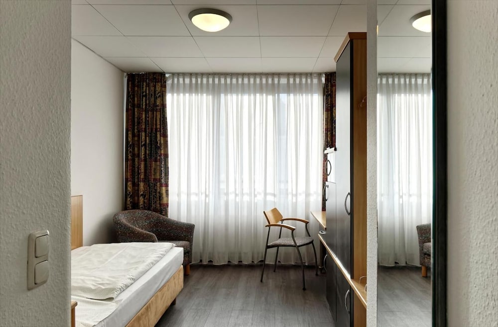 Hotel Opera 7