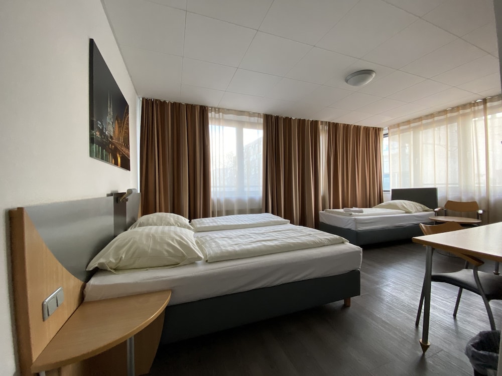 Hotel Opera 11