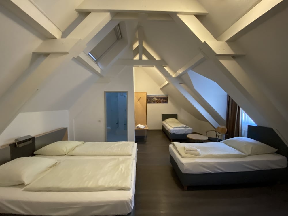 Hotel Opera 12