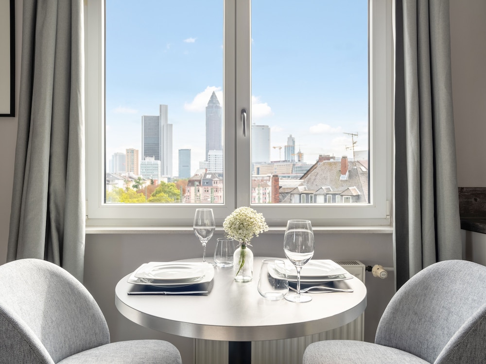 Numa Frankfurt Oben 24