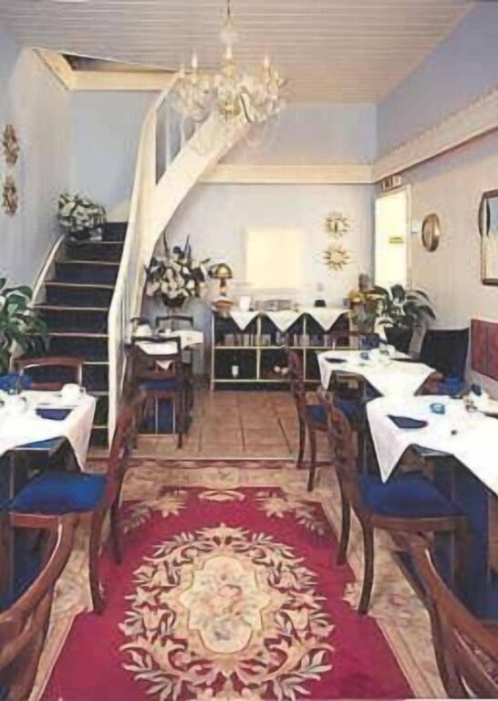 Hotel Garni Frankfurt 18