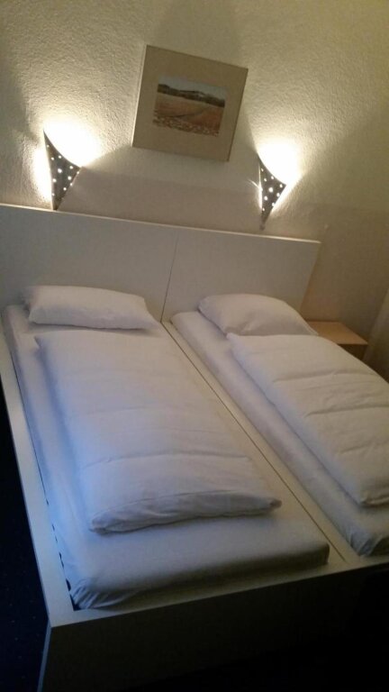 Hotel Garni Frankfurt 13