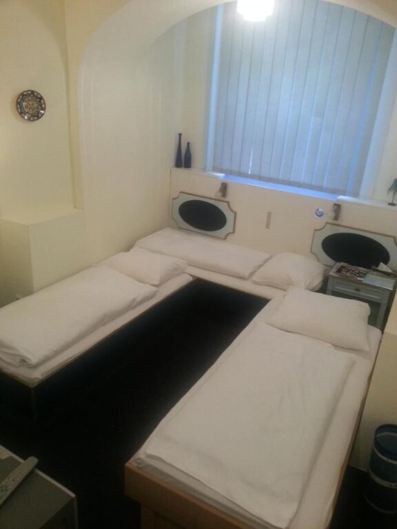 Hotel Garni Frankfurt 23