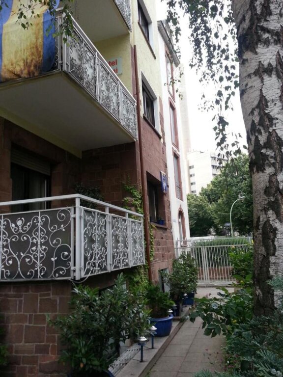 Hotel Garni Frankfurt 24