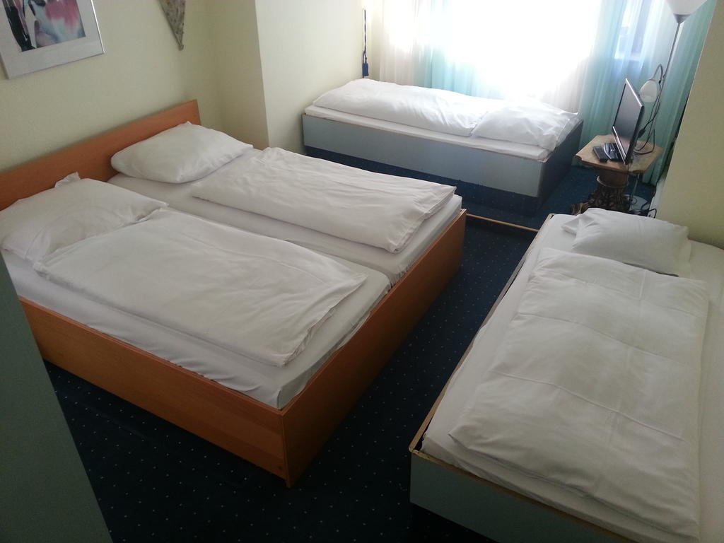 Hotel Garni Frankfurt 6