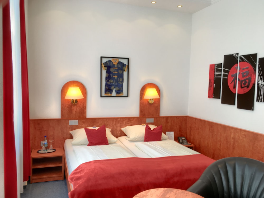 West an der Bockenheimer Warte 12