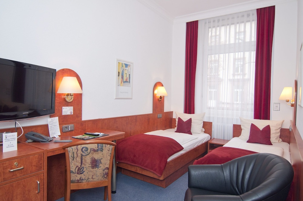 West an der Bockenheimer Warte 8