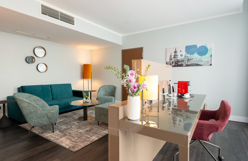 Leonardo Royal Hotel Berlin Alexanderplatz 23