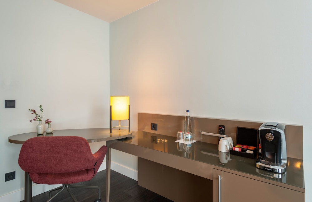 Leonardo Royal Hotel Berlin Alexanderplatz 16