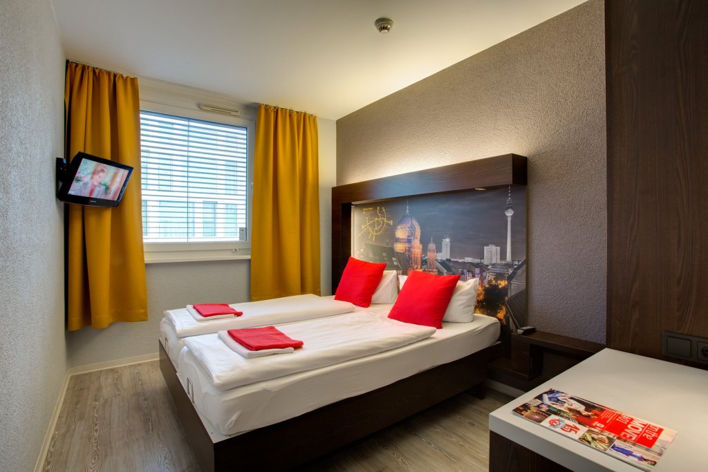 Meininger Hotel Berlin Hauptbahnhof 4