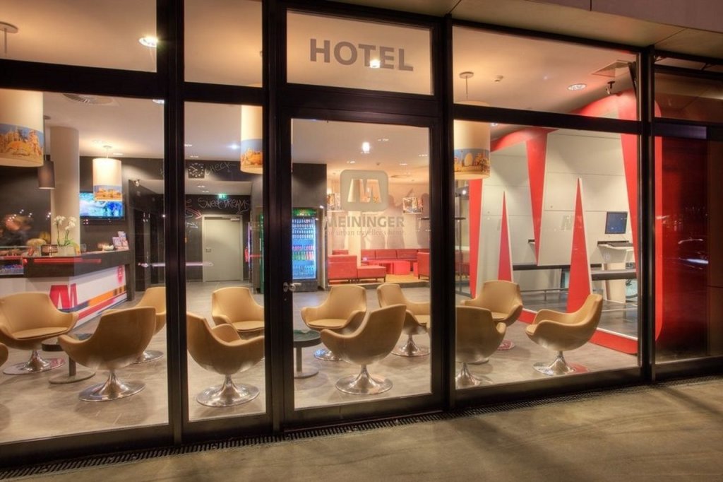 Meininger Hotel Berlin Hauptbahnhof 10