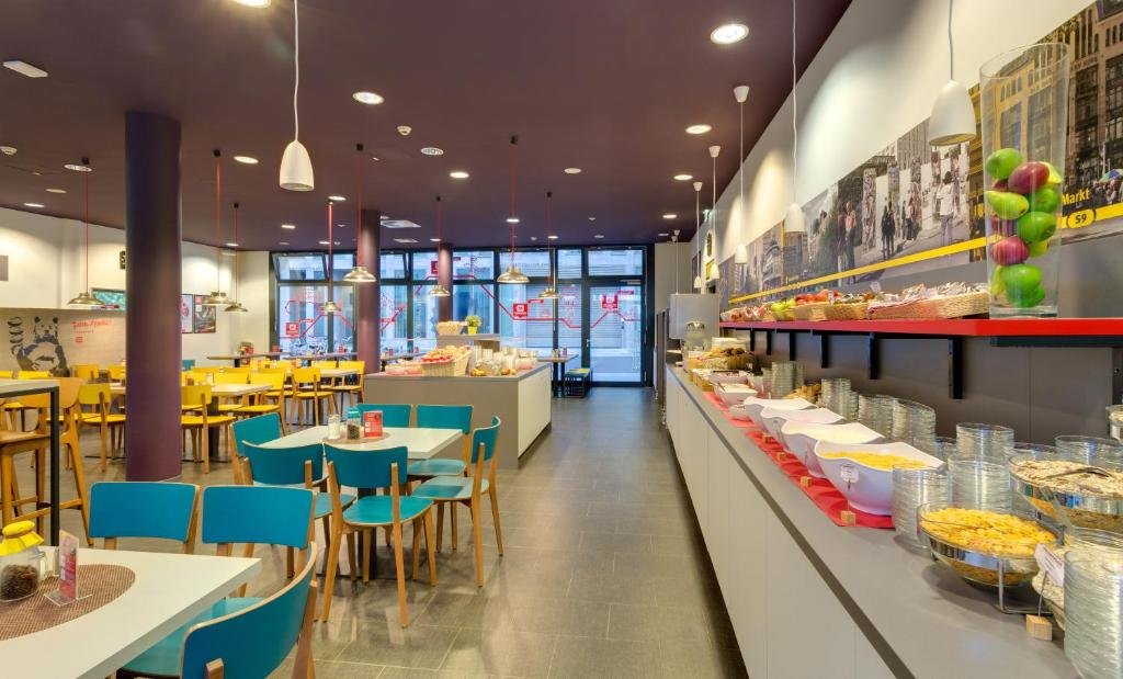 Meininger Hotel Berlin Hauptbahnhof 16