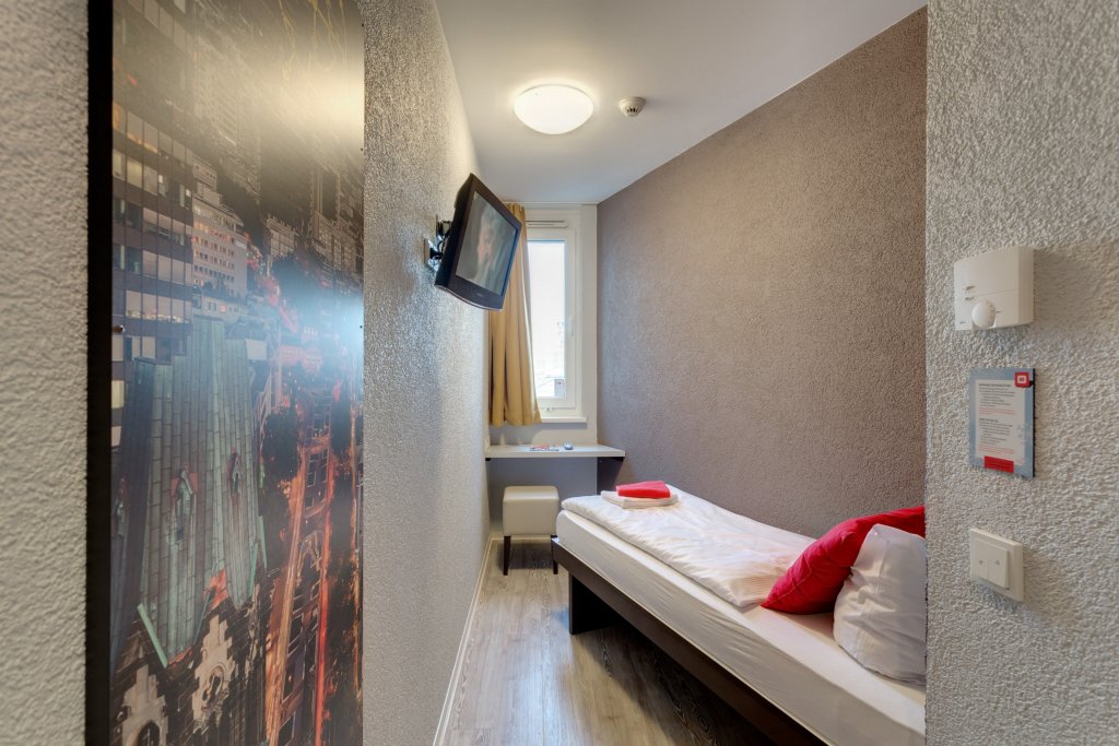 Meininger Hotel Berlin Hauptbahnhof 6