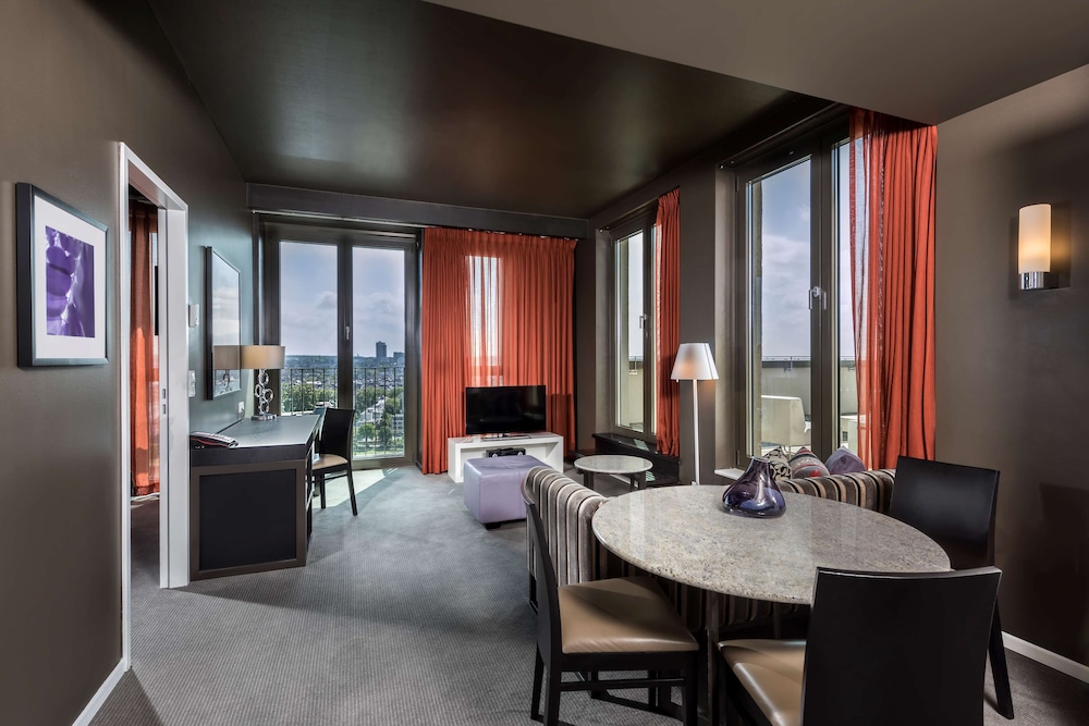 Adina Apartment Hotel Frankfurt Neue Oper 23