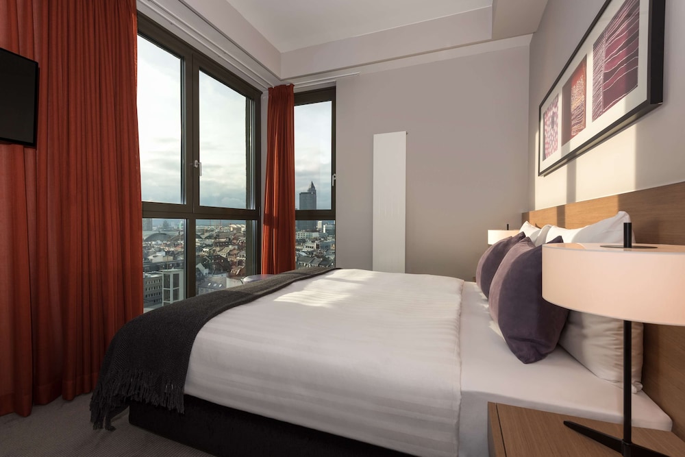 Adina Apartment Hotel Frankfurt Neue Oper 10