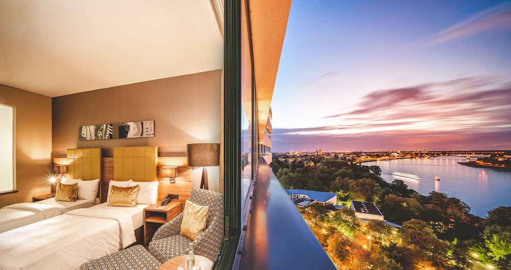 Radisson Blu Hotel, Bonn 6