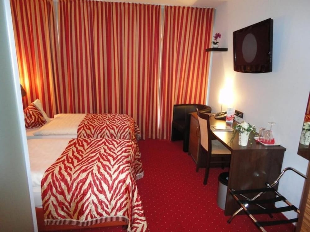 Grand Hotel Dream 10