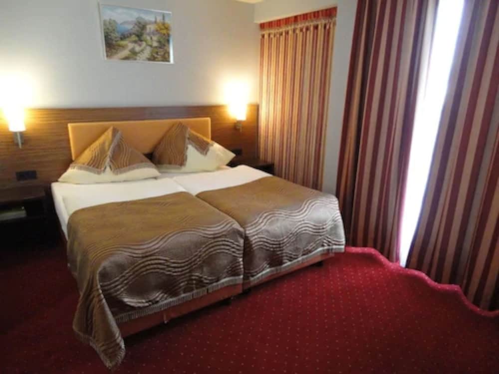 Grand Hotel Dream 6