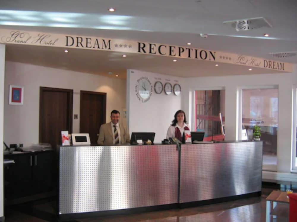 Grand Hotel Dream 3