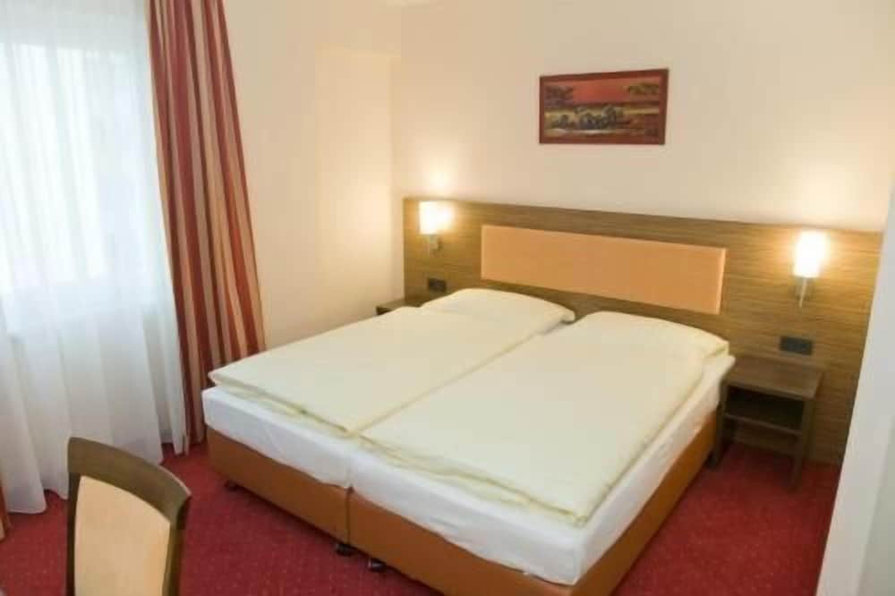 Grand Hotel Dream 8