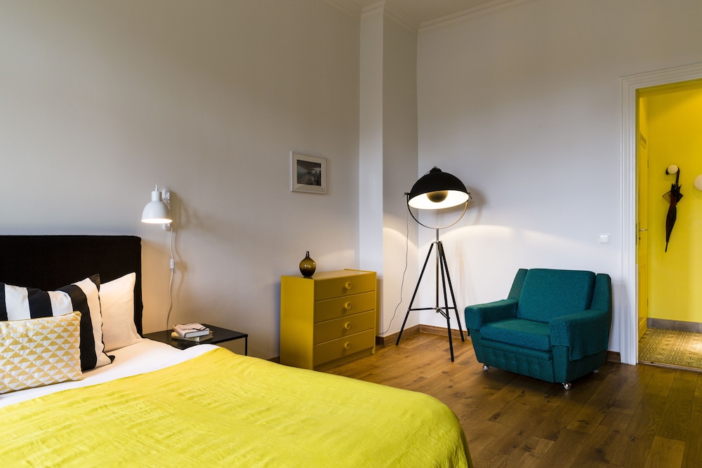 Brilliant Apartments 16