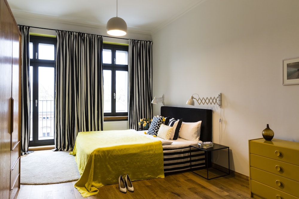 Brilliant Apartments 15