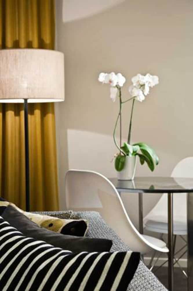 Adina Apartment Hotel Berlin Mitte 14