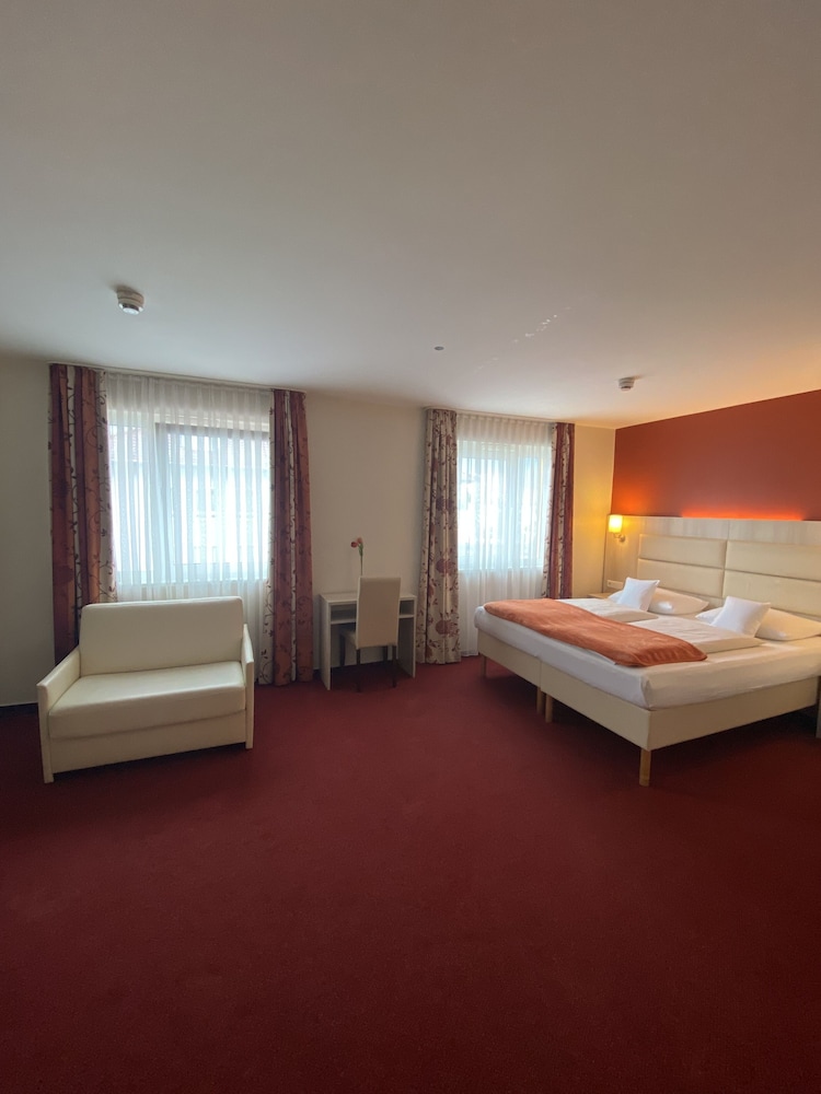 Hotel Rödelheimer Hof - Am Wasserturm 11