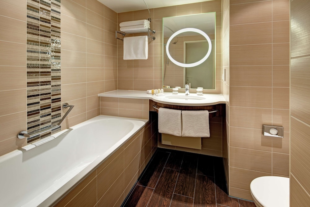 Hilton Garden Inn Frankfurt Airport 18