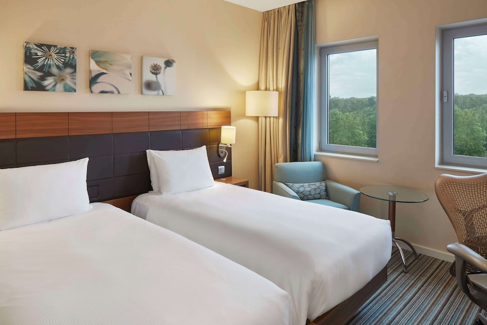 Hilton Garden Inn Frankfurt Airport 12