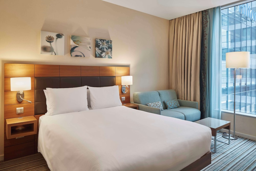 Hilton Garden Inn Frankfurt Airport 10