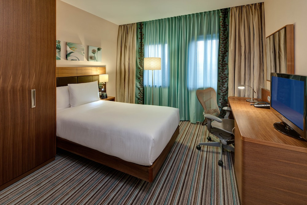 Hilton Garden Inn Frankfurt Airport 6