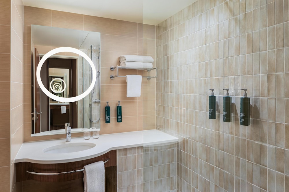 Hilton Garden Inn Frankfurt Airport 19
