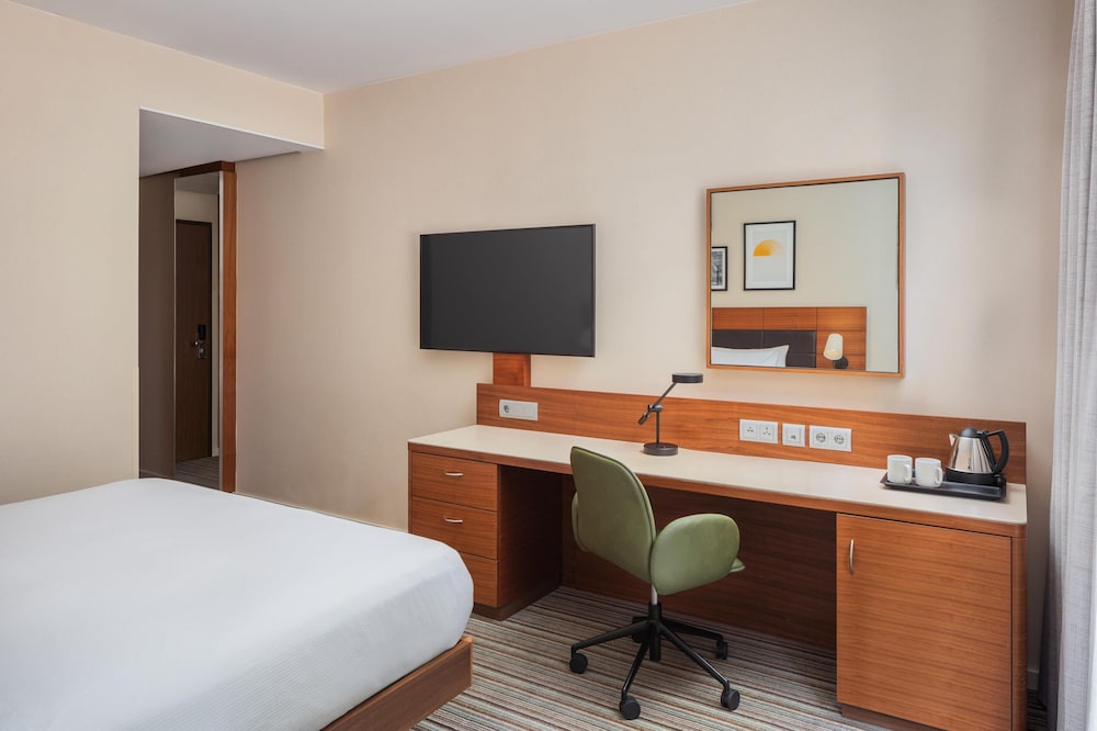 Hilton Garden Inn Frankfurt Airport 16