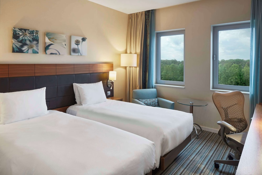 Hilton Garden Inn Frankfurt Airport 11