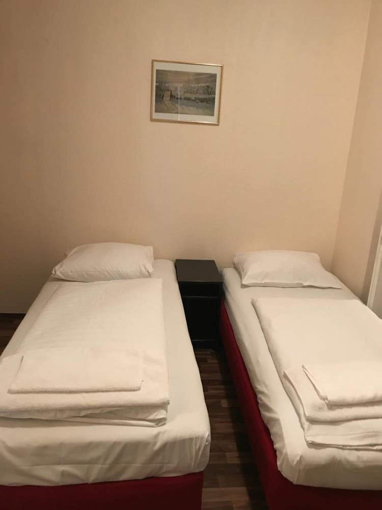 Pension Alpha Frankfurt City 21