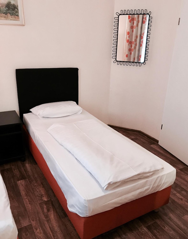 Pension Alpha Frankfurt City 22