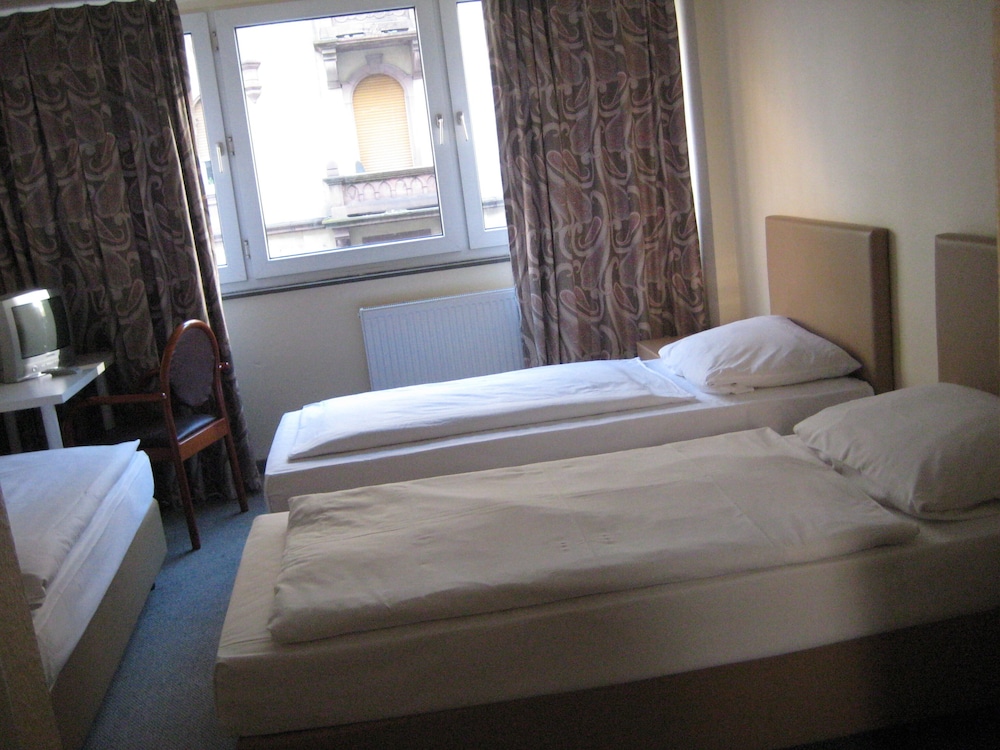 Pension Alpha Frankfurt City 12