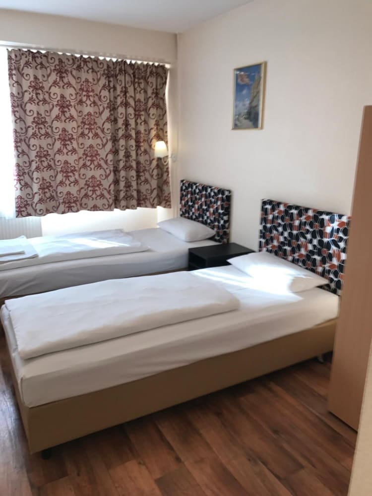 Pension Alpha Frankfurt City 16