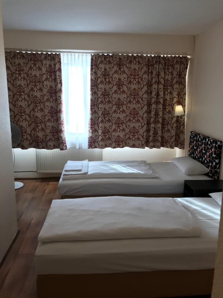 Pension Alpha Frankfurt City 19