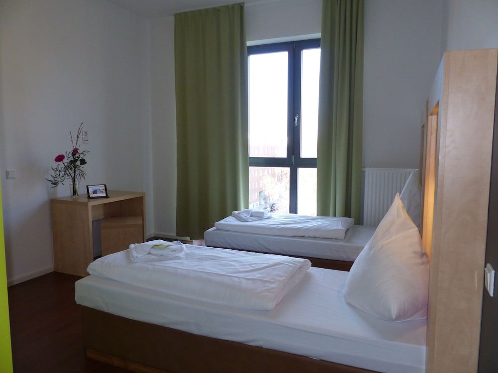 H+ Hotel 4Youth Berlin 6