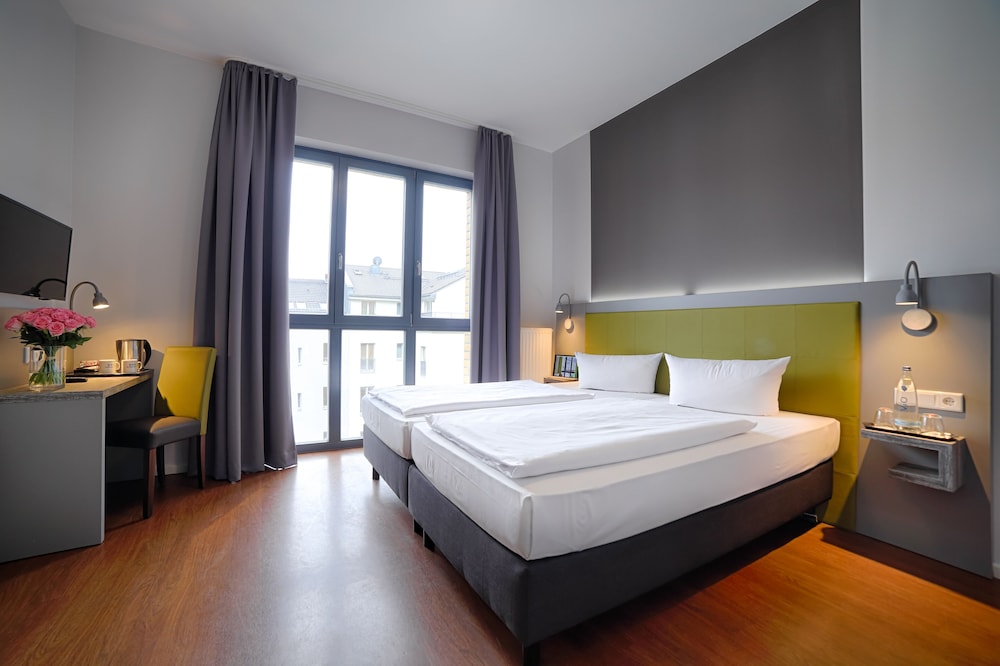 H+ Hotel 4Youth Berlin 22