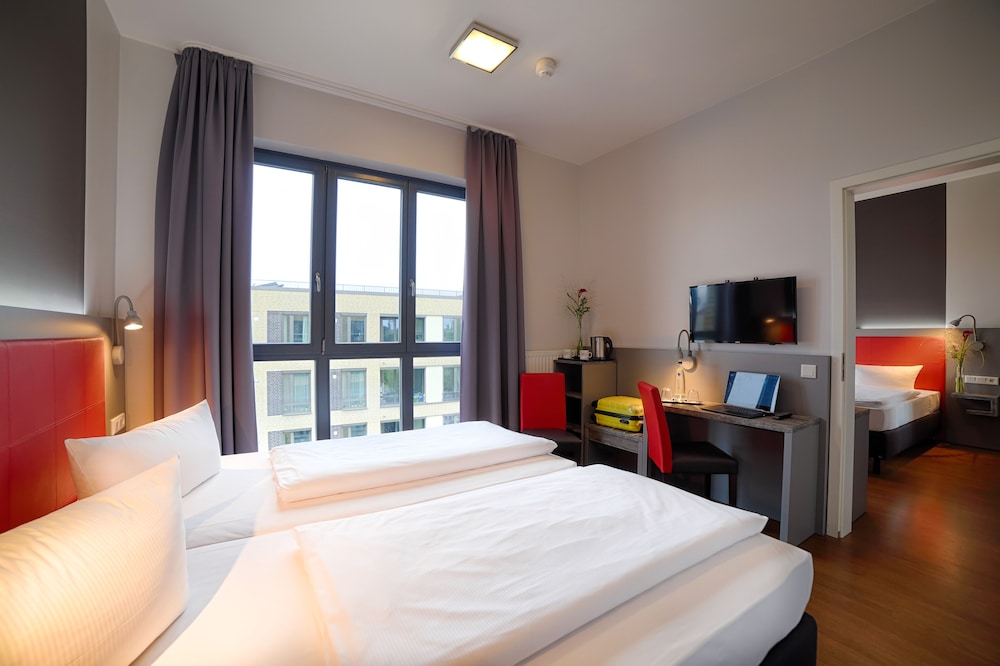 H+ Hotel 4Youth Berlin 10