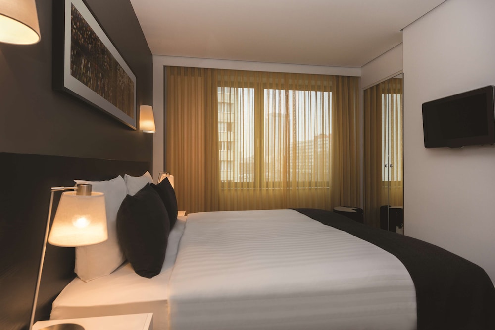 Adina Apartment Hotel Berlin Hackescher Markt 21