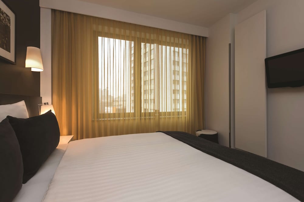 Adina Apartment Hotel Berlin Hackescher Markt 6