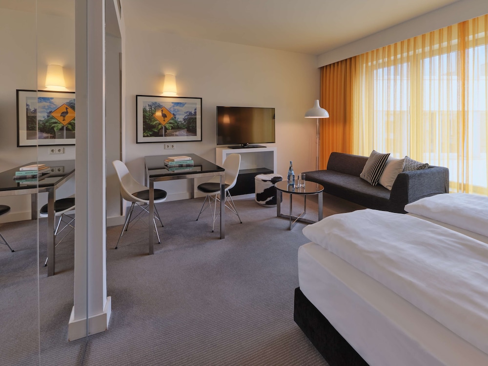 Adina Apartment Hotel Berlin Hackescher Markt 23