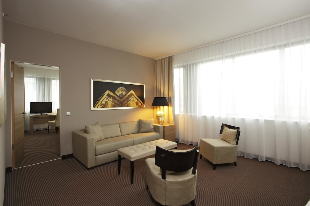 H4 Hotel Berlin Alexanderplatz 15