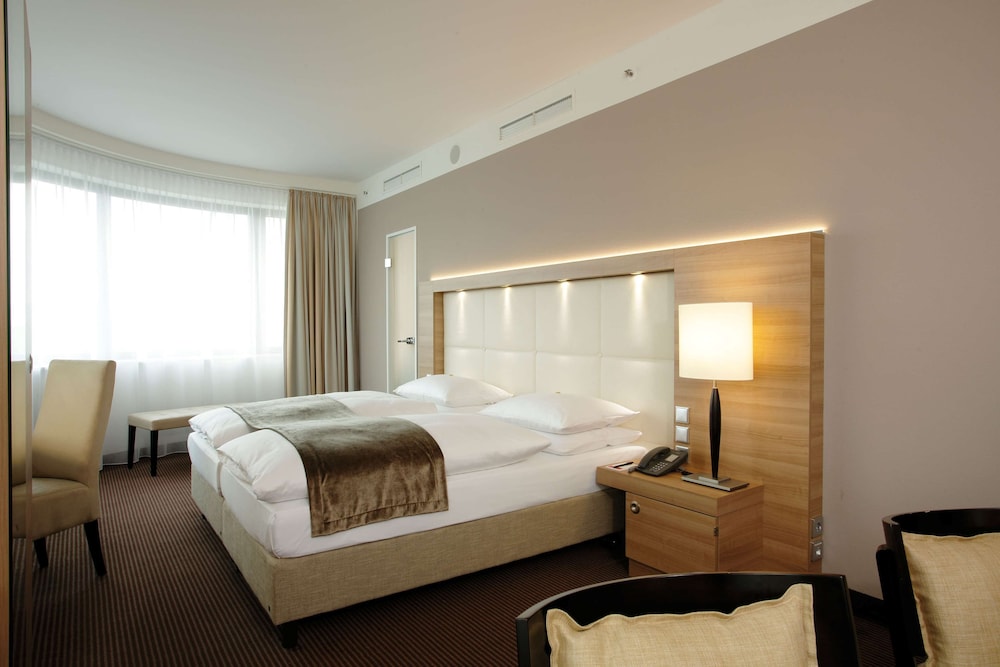 H4 Hotel Berlin Alexanderplatz 7