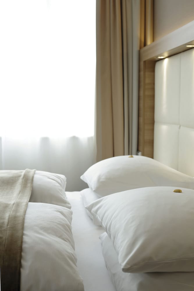 H4 Hotel Berlin Alexanderplatz 9