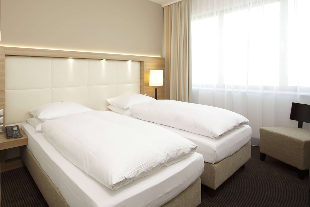 H4 Hotel Berlin Alexanderplatz 11